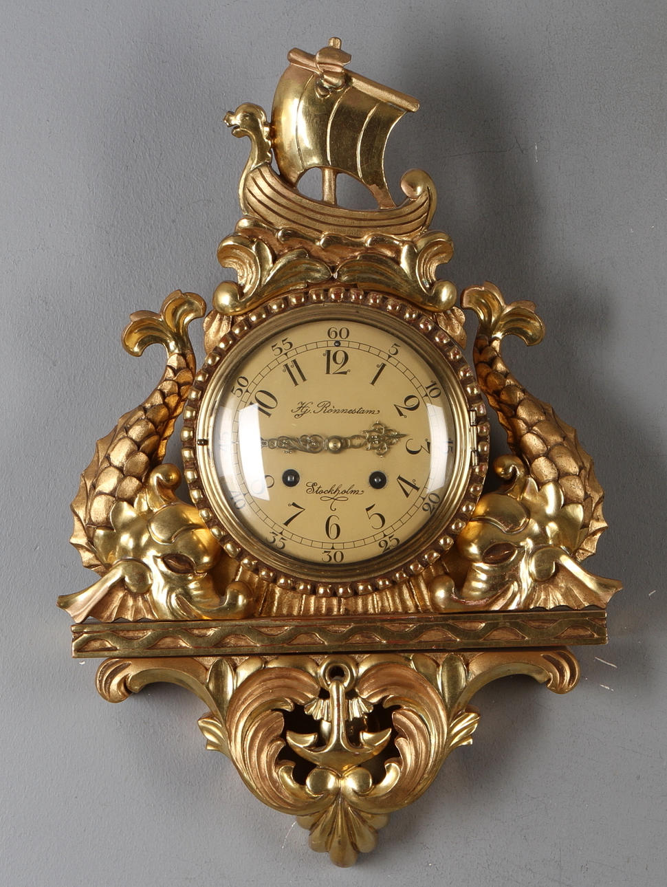 VÄGGPENDYL, med dekor av fiskar, Westerstrand Töreboda, 1900-tal.