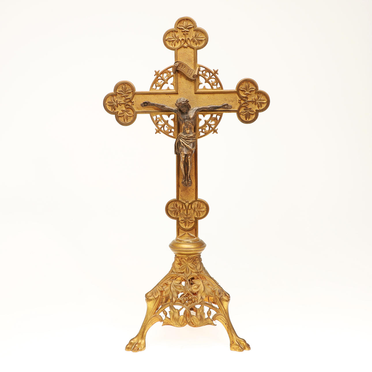 Krucifix, mässing, omkring 1900.