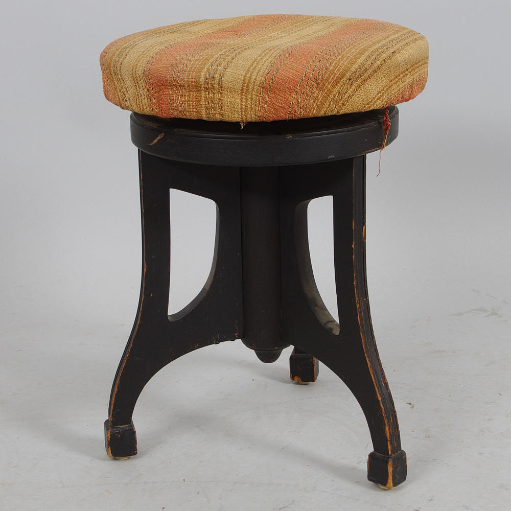 ORGELPALL, svartmålad, jugend.