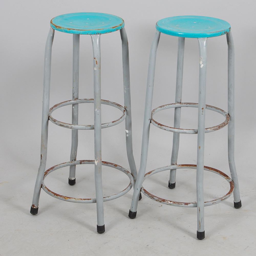 BARPALLAR, 1 par, målad metall, industridesign.