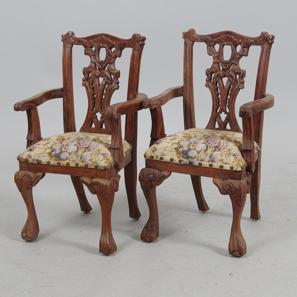 KARMSTOLAR, 1 par, barnmodell, chippendalestil.