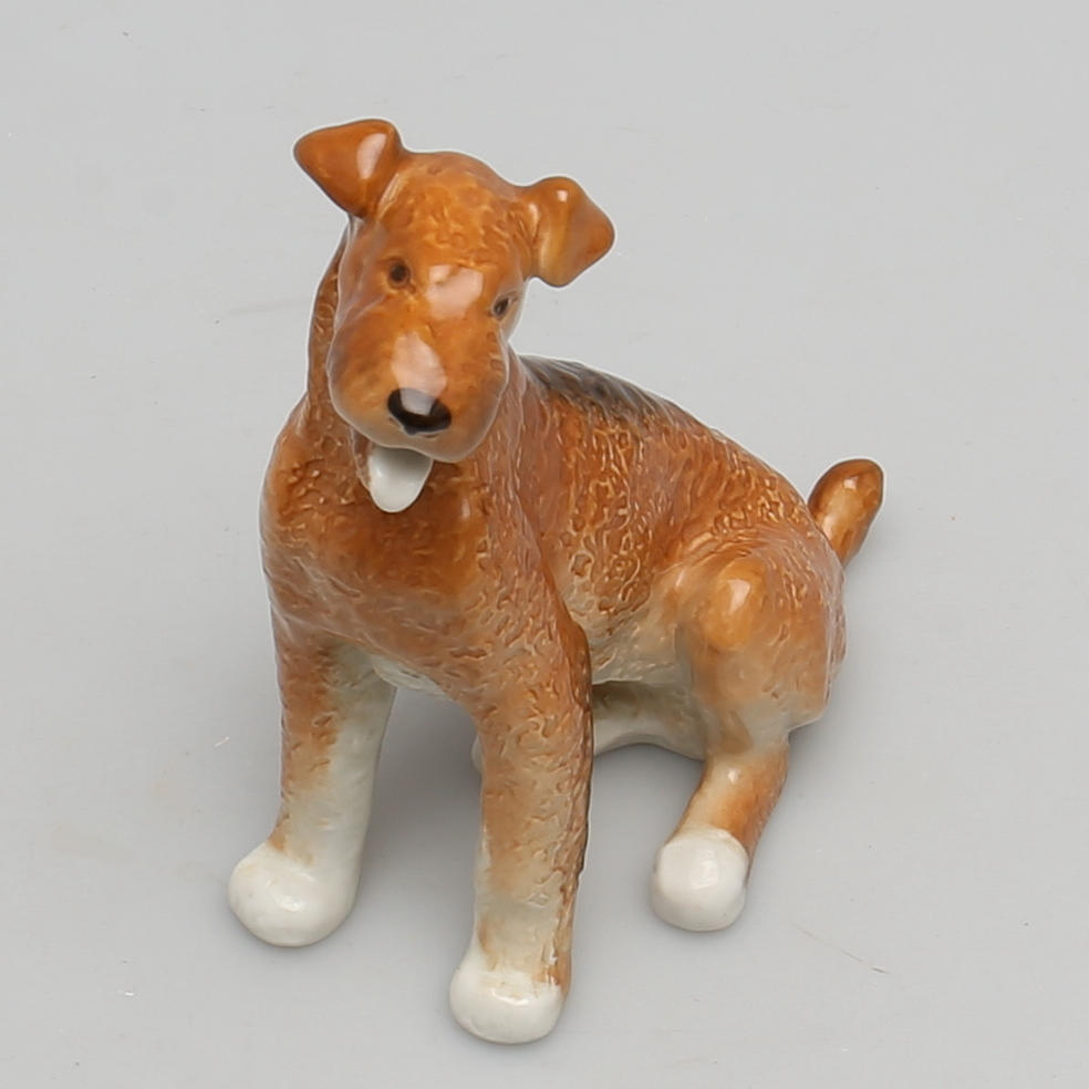 FIGURIN. Porslin. Airedale Terrier. Made in USSR. Lomonosov. Ryssland.