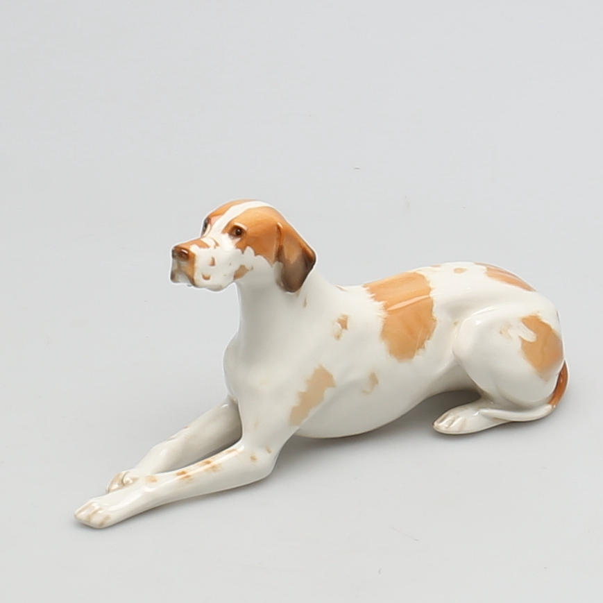 FIGURIN. Porslin. Liggande Gran Danois. Made in USSR. Lomonosov. Ryssland.