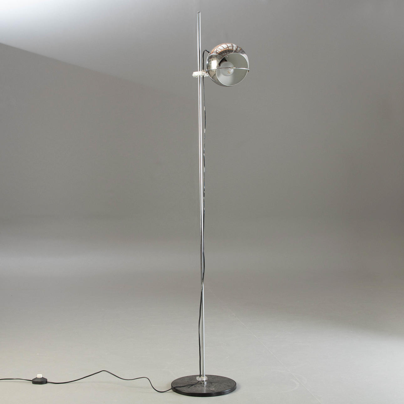Floor lamp with a spotlight, chrome.