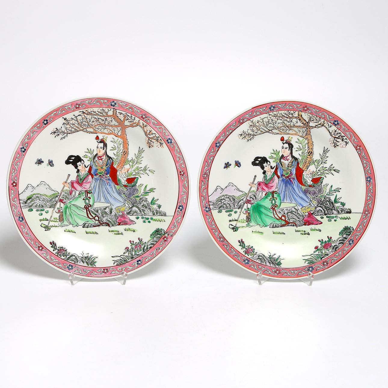 TALLRIKAR, 1 par, porslin, Kina. 1900-talets första hälft.