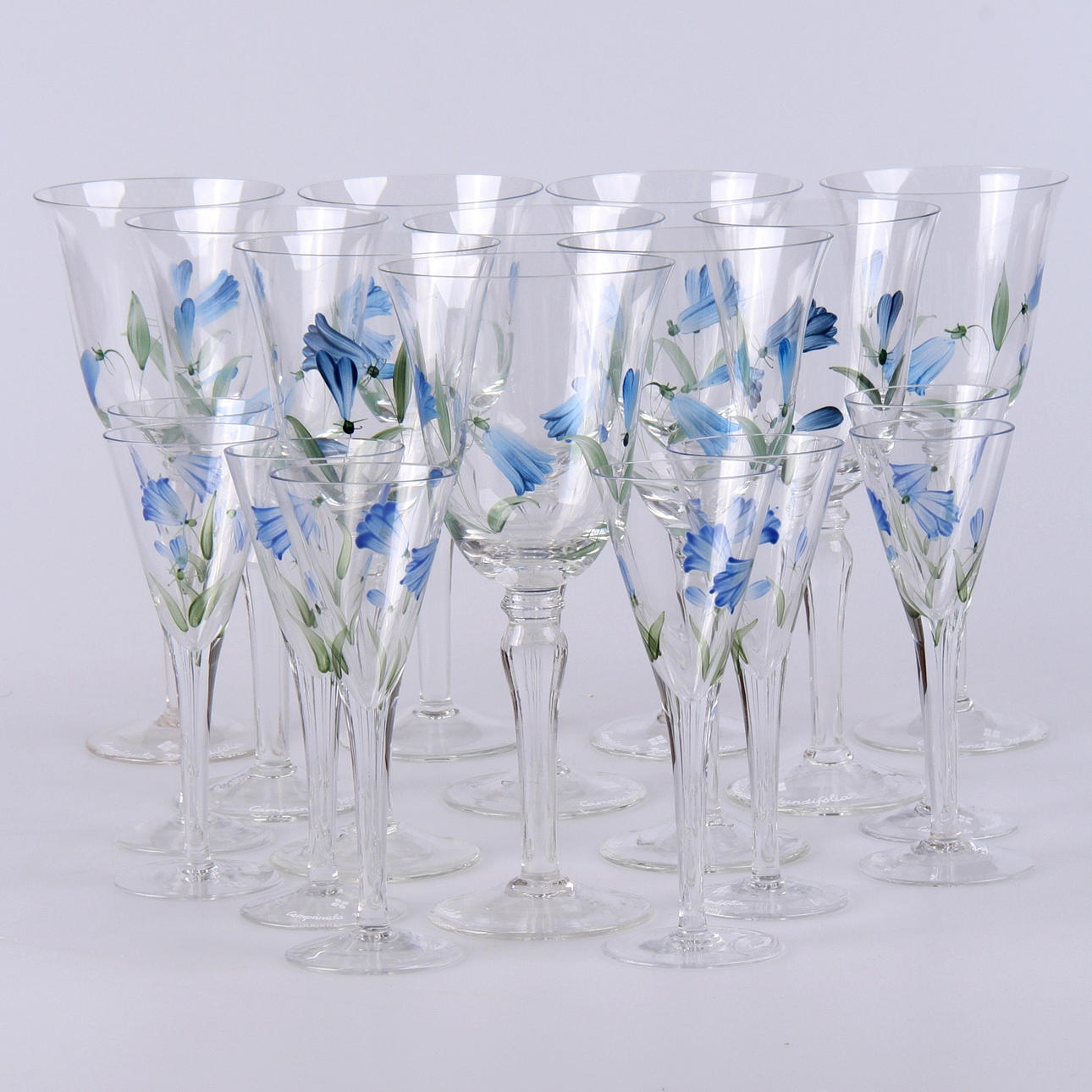 GLASSERVIS, 18 delar, "Blåklocka/Campanula", Christineholm, Fyrklövern.