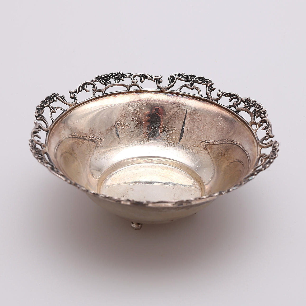 SKÅL, sølv, vægt 88 gram.