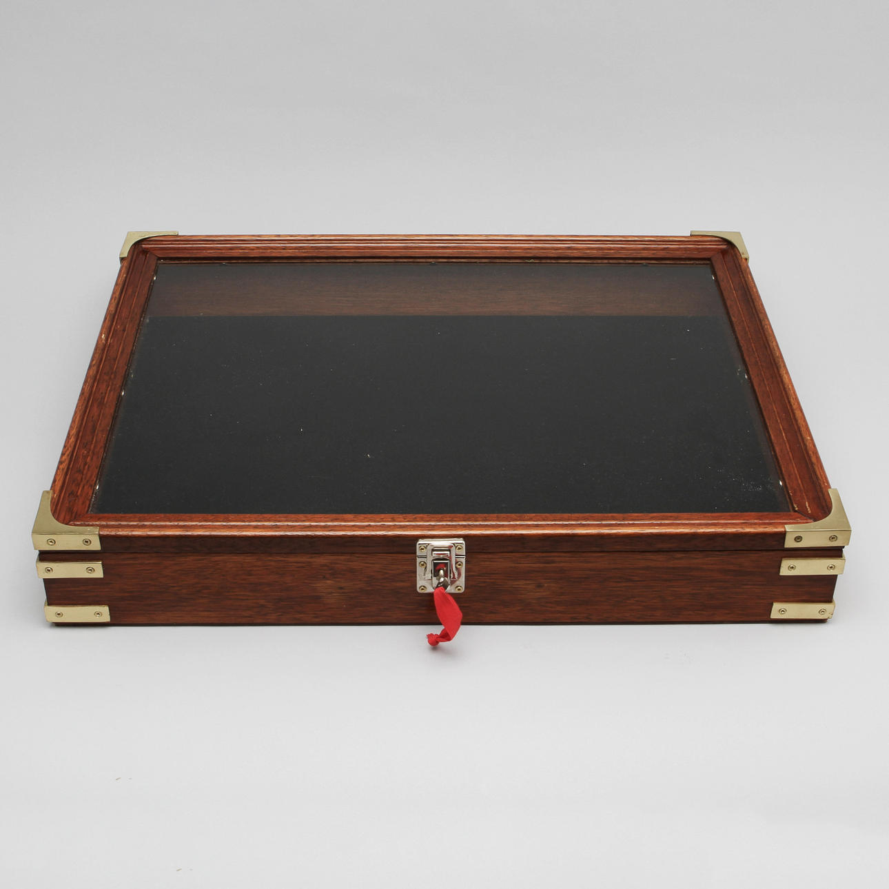 SMYCKESMONTER, 1900-tal.