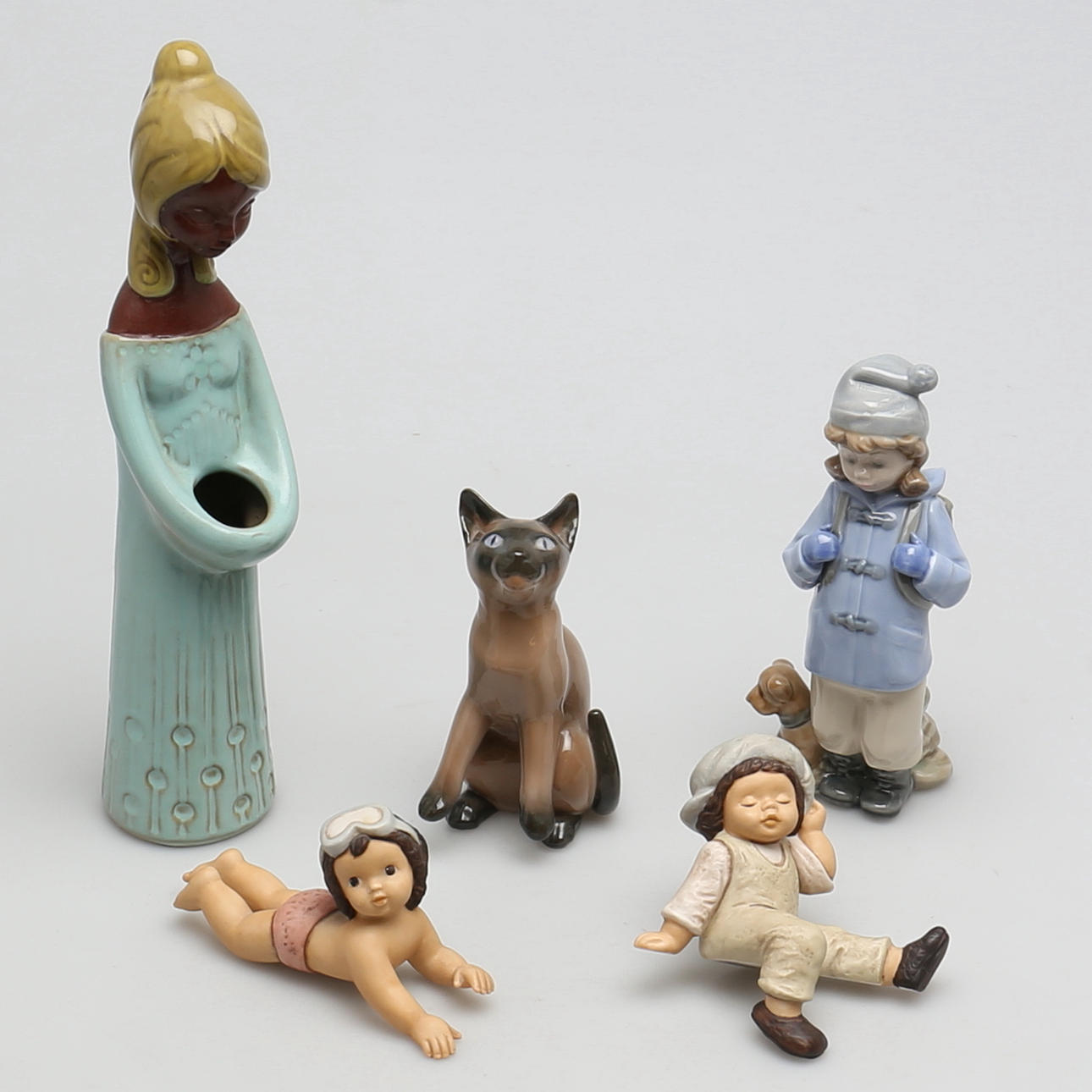 FIGURINER. 5 st. Porslin/keramik. Bl. a Goebel. Bing & Gröndal. Nau.