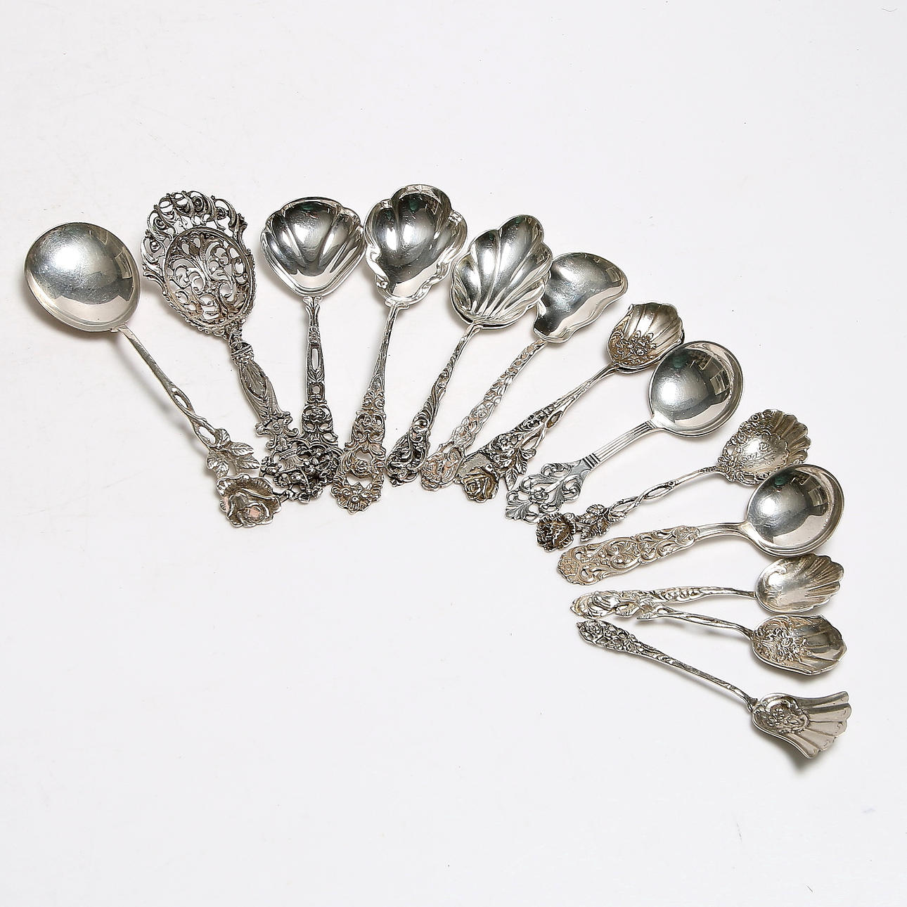 KONFEKTSKEDAR, 15 st, silver, 1900-tal. Vikt 256 gram.