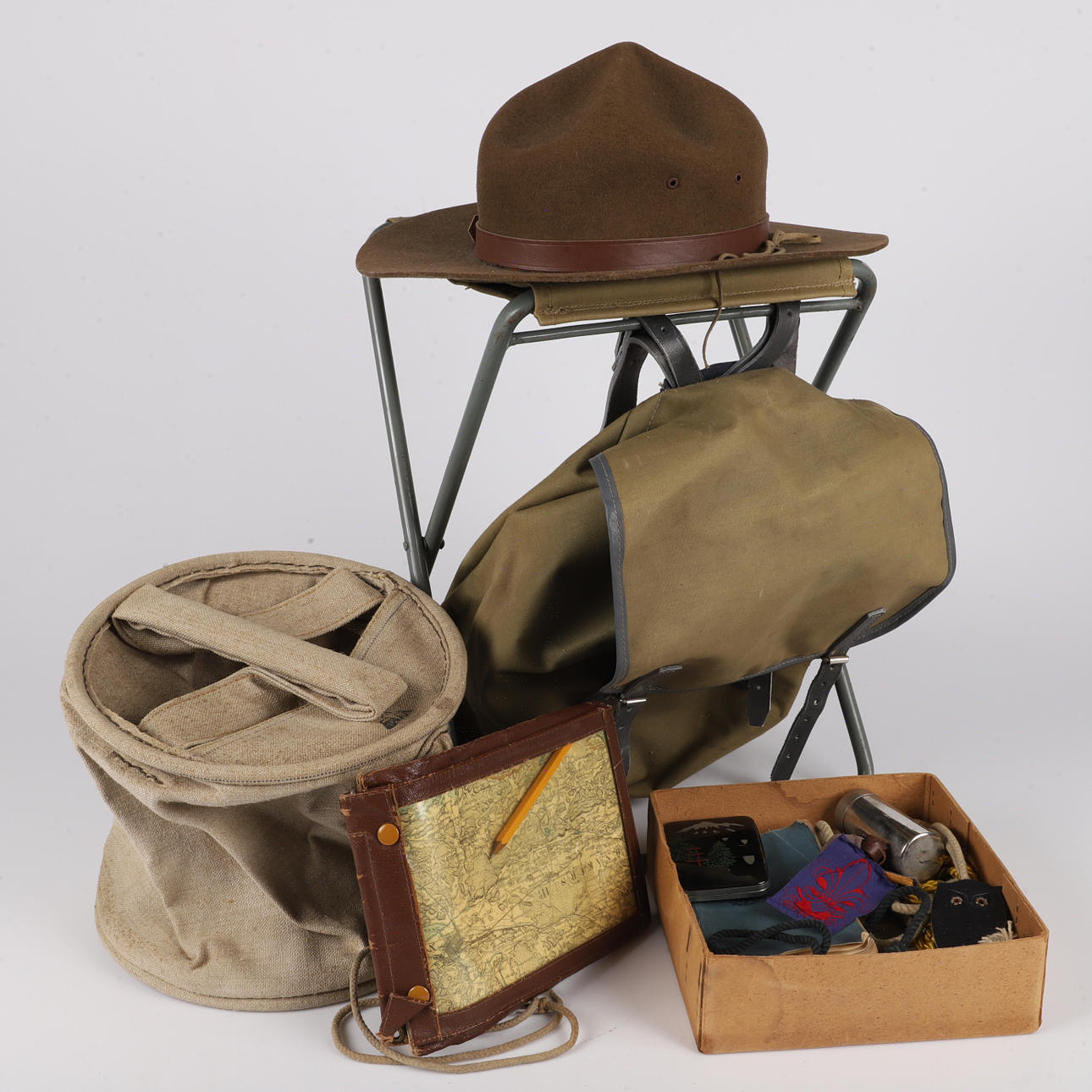 SCOUTUTRUSTNING, 1900-talets mitt.