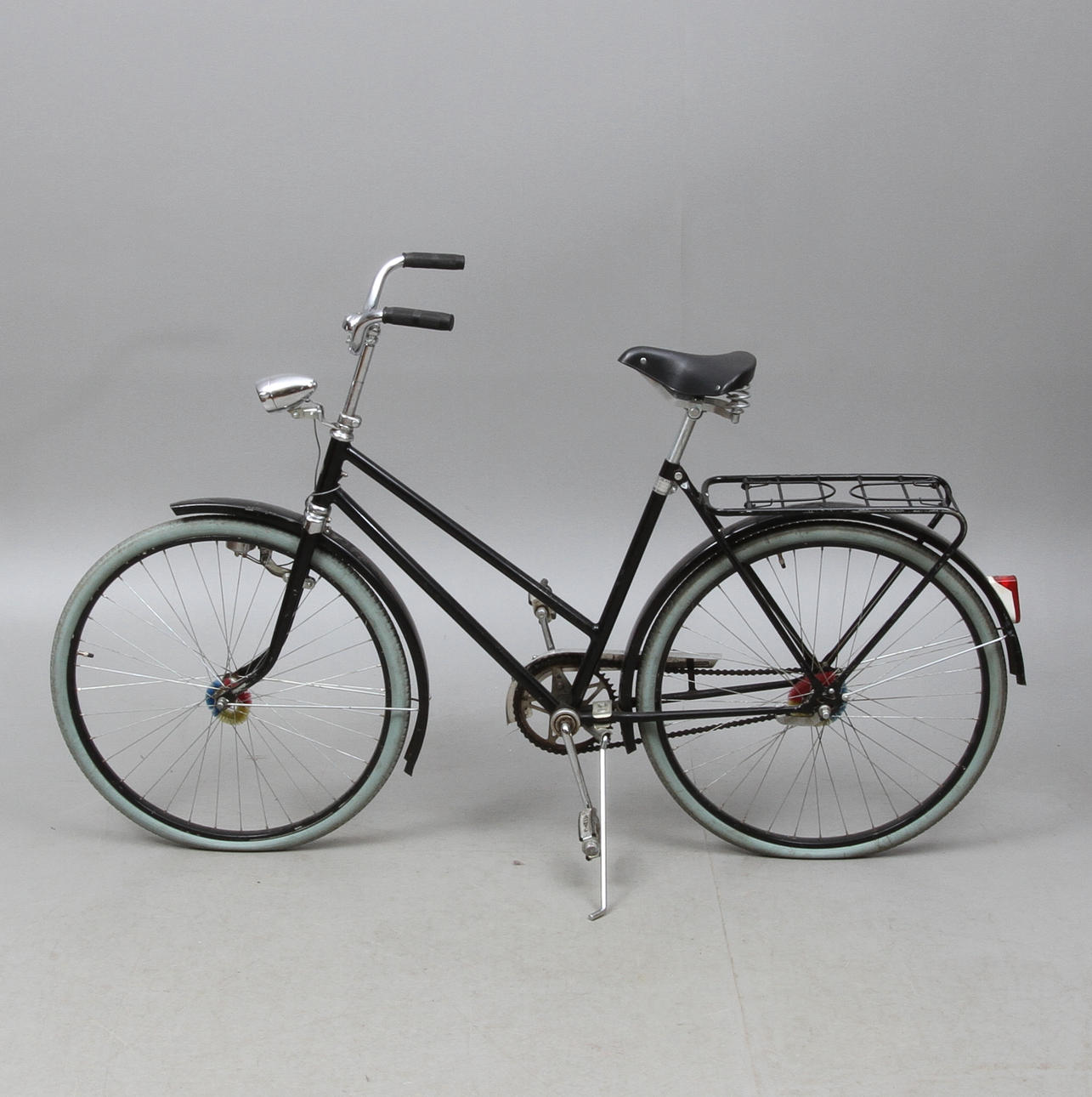 DAMCYKEL, Nordiska Kompaniet, 1900-tal.