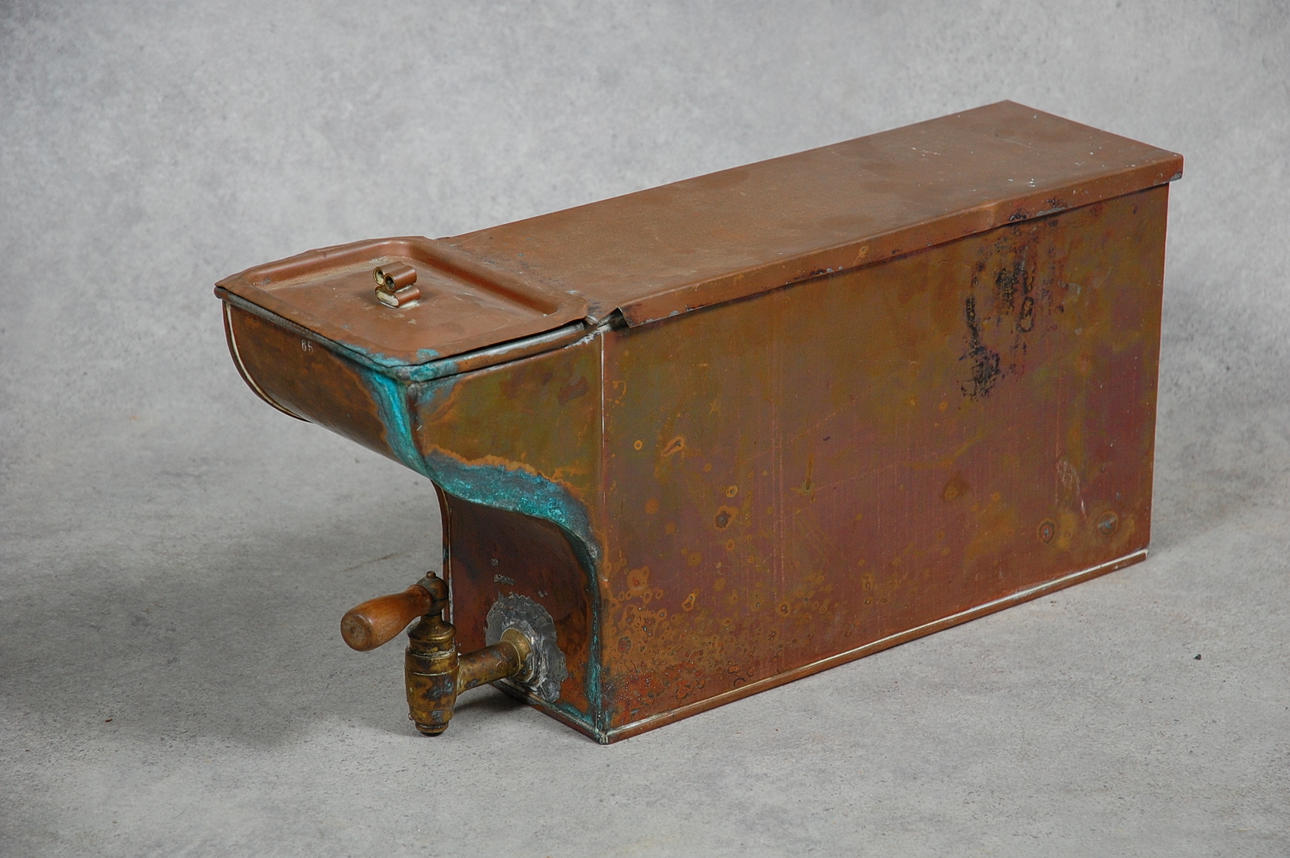 VATTENBEHÅLLARE, till vedspis, 1900-talets början.