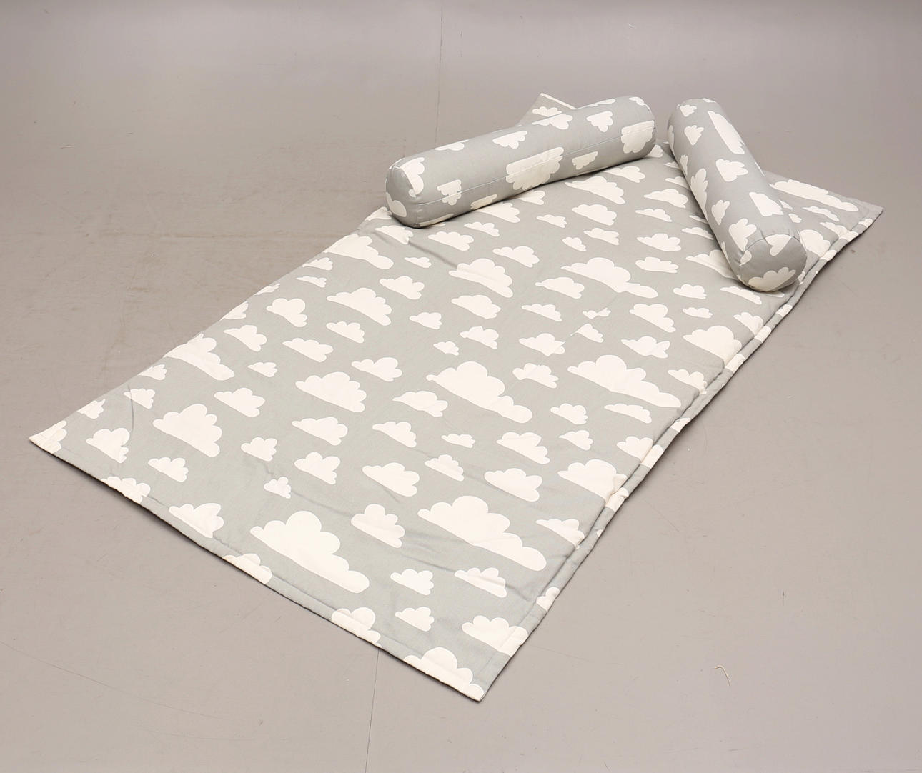 ÖVERKAST samt KUDDAR.