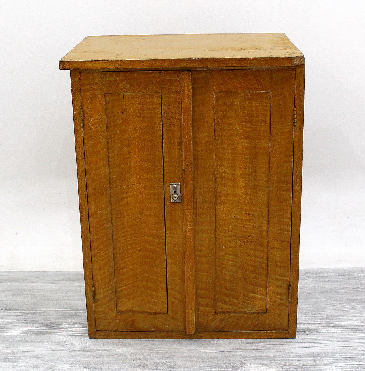 KÖKSSKÅP, trä, 1930-tal.