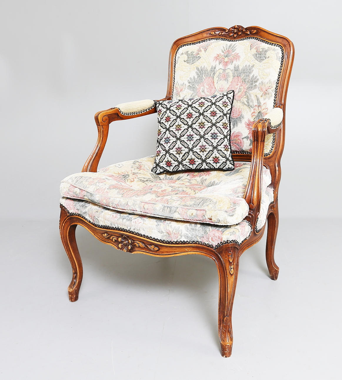 KARMSTOL, Rokokostil, 1900-talets mitt.