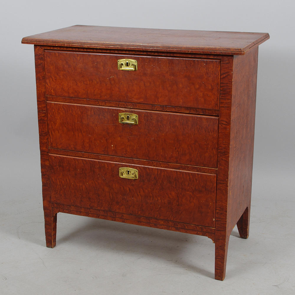 BYRÅ, 3-lådig, drickamålad, tidigt 1900-tal.