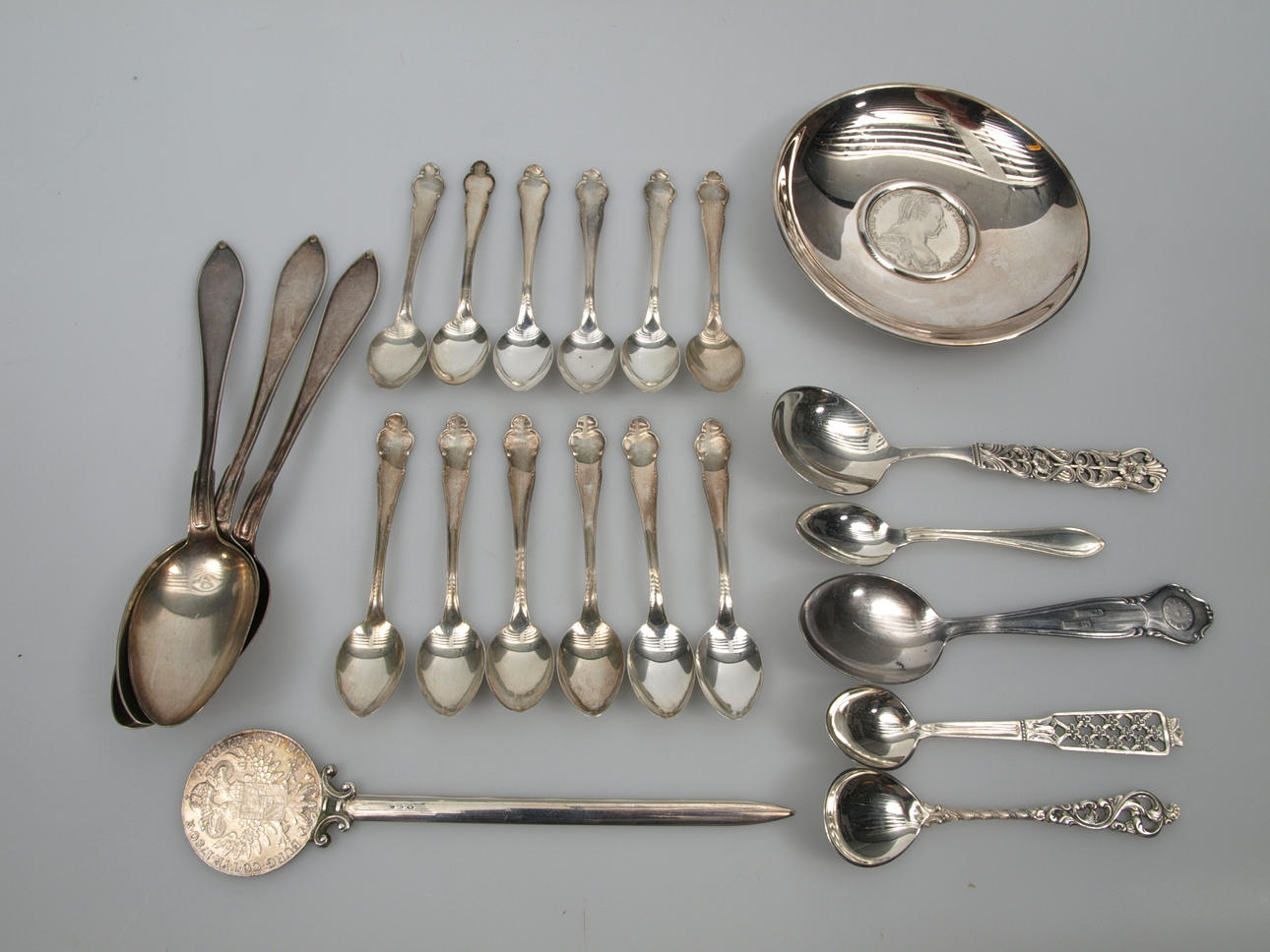 PARTI SILVERFÖREMÅL, 22 delar, cirka 400 gram.