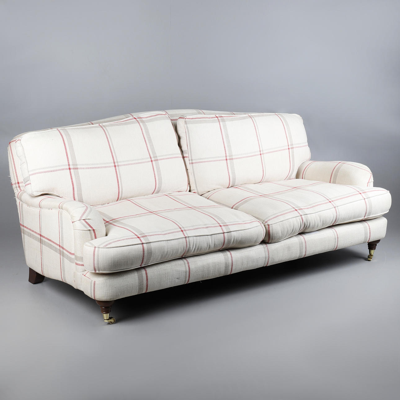 EIN MODERNES LAURA ASHLEY 3,5-SITZER-SOFA.