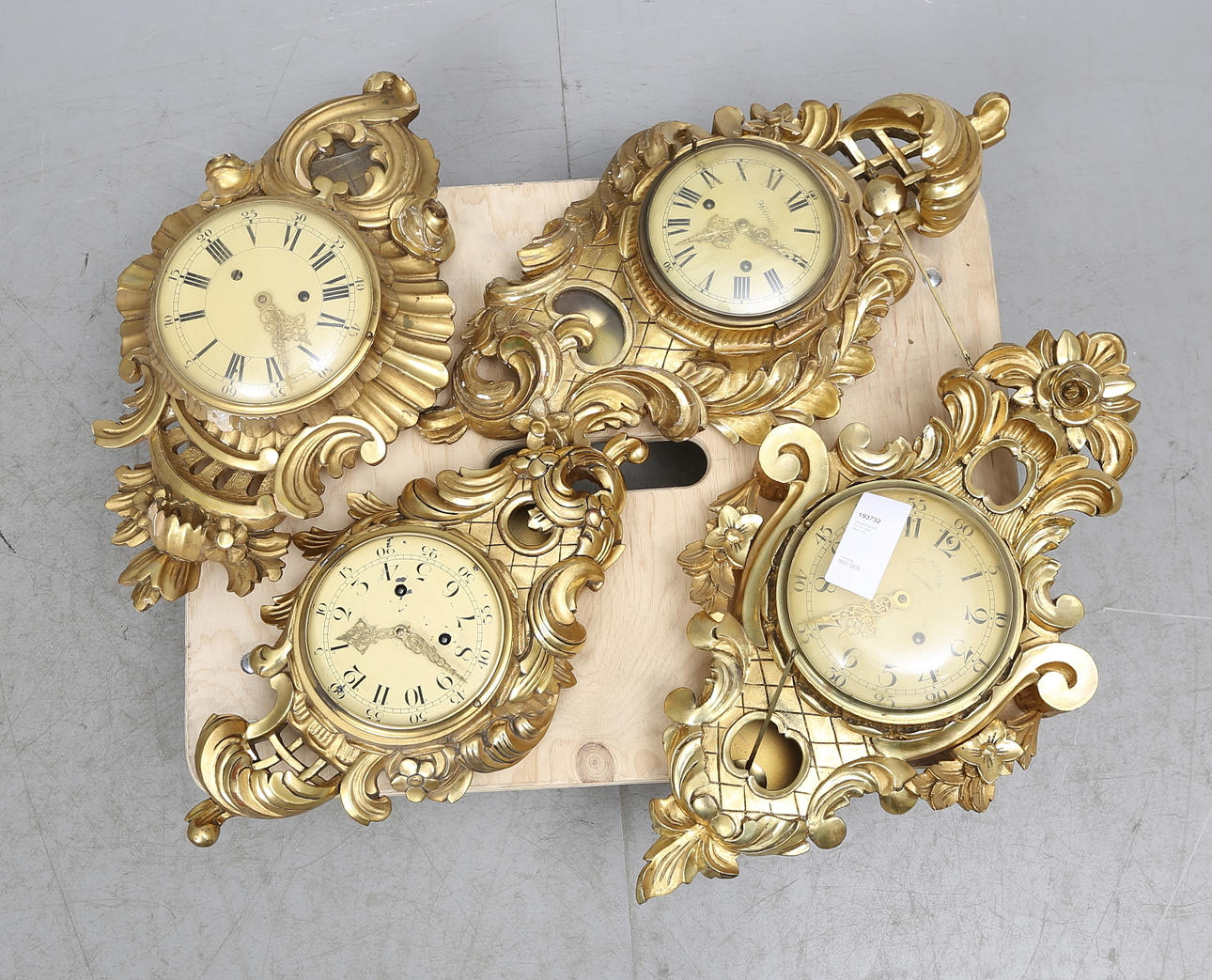 VÄGGPENDYLER, 4 st, 1900-talets mitt.