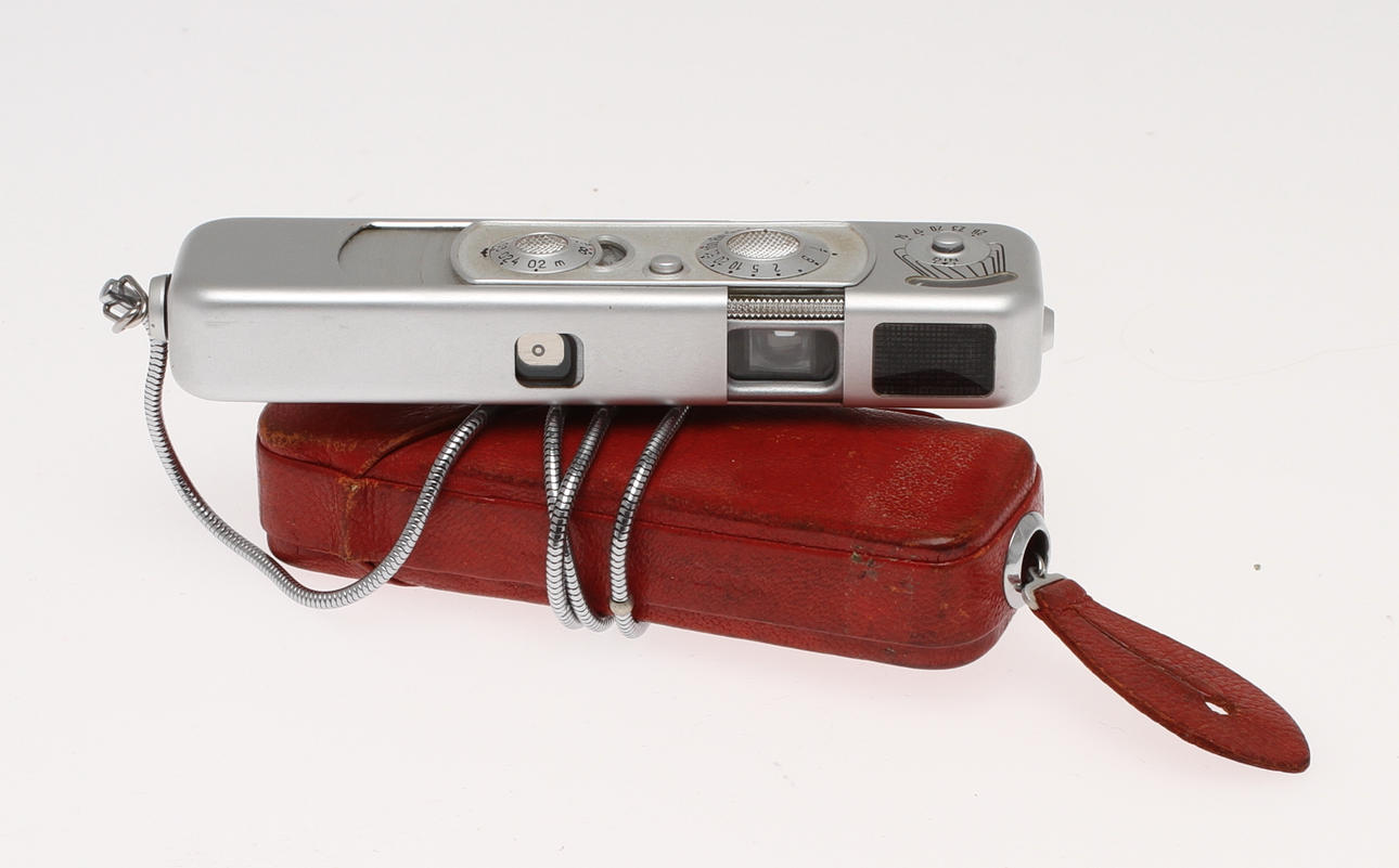 MINOX, "spionkamera", med Complan 3,5/15 mm.