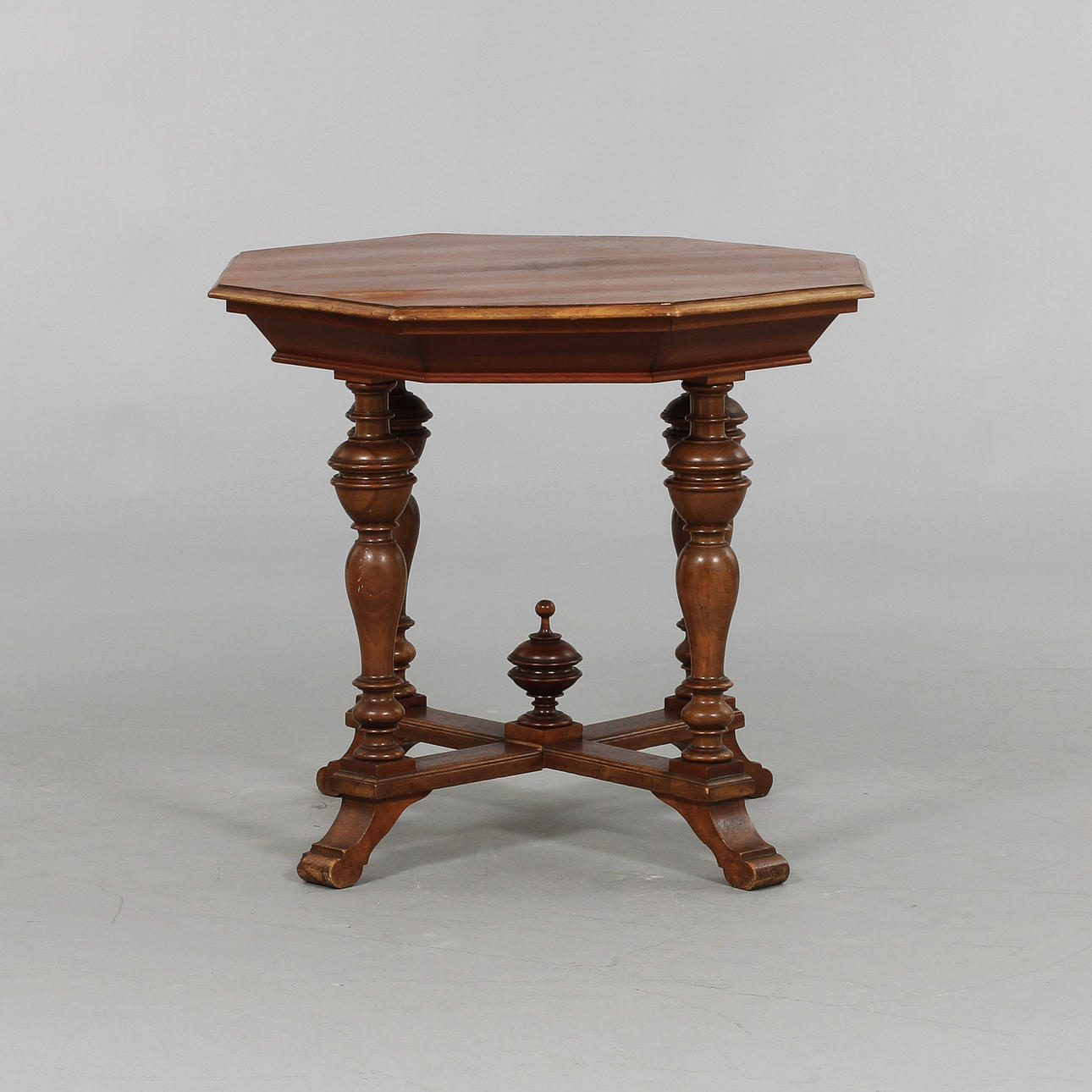 BORD, Nyrenässans, 1800-talets senare hälft.