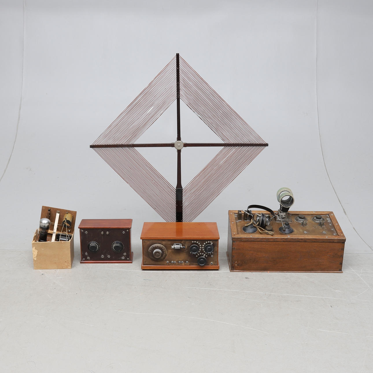 CRYSTAL RECEIVERS/RADIO DEVICES, 1900s.