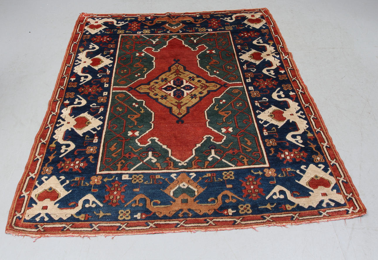 MATTA, orientalisk, ca 168 x 142 cm.