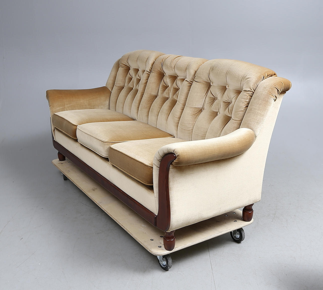 SOFFA, 1900-talets fjärde kvartal.