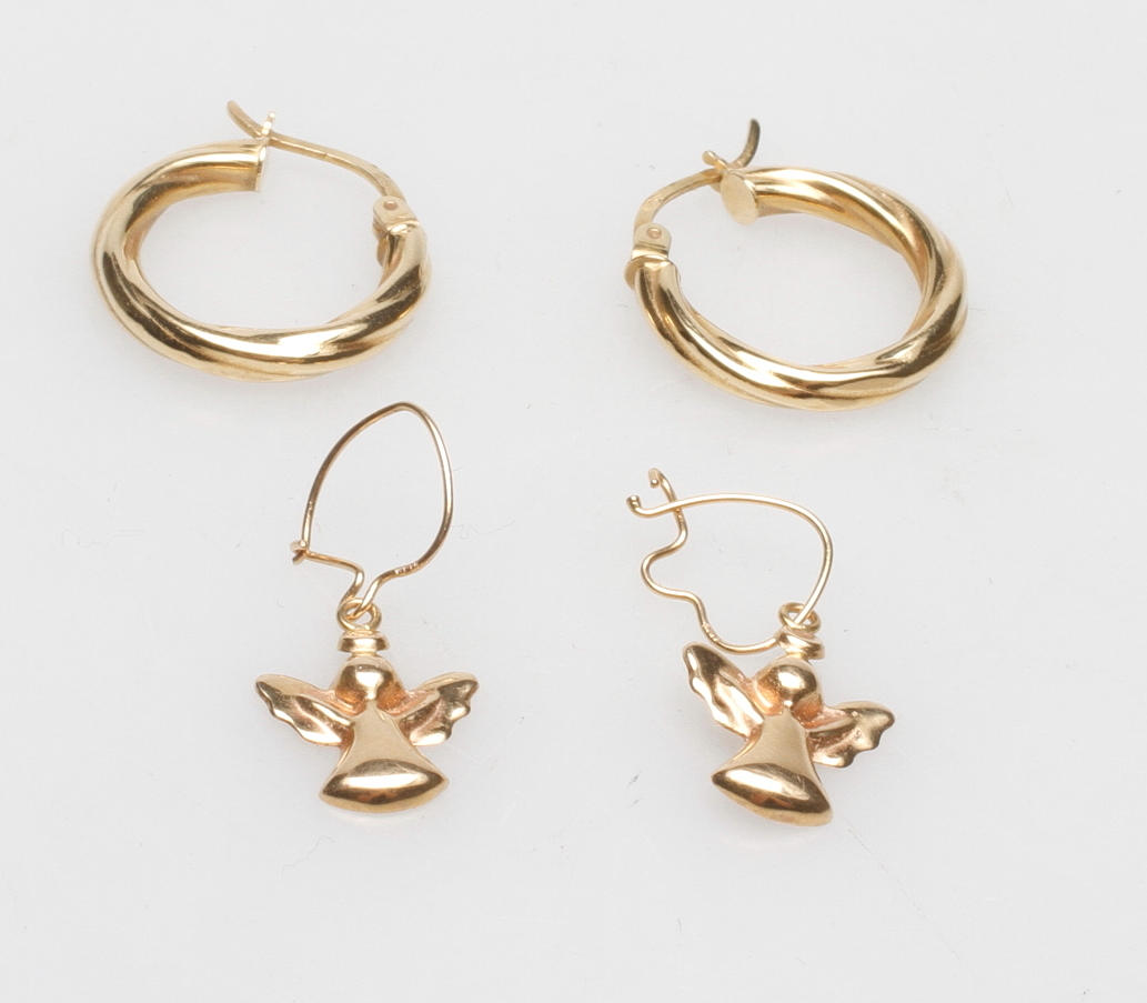 ÖRHÄNGEN, 2 par, 18k guld, vikt ca 2,4 gr.