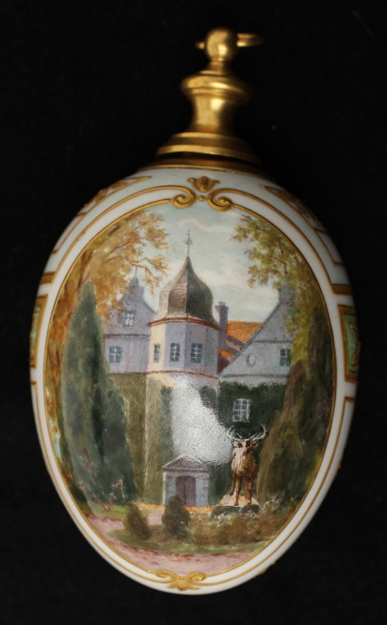 FLAKONG i form av ägg, porslin, 1800/1900-tal.