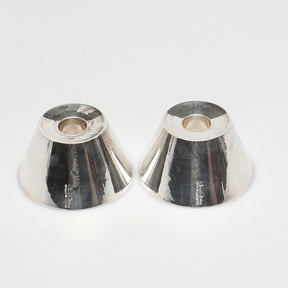 SILVERLJUSSTAKAR. 1 par. Tillverkade av Birger Pellas. Malmö. 1977. Vikt 350 gram.