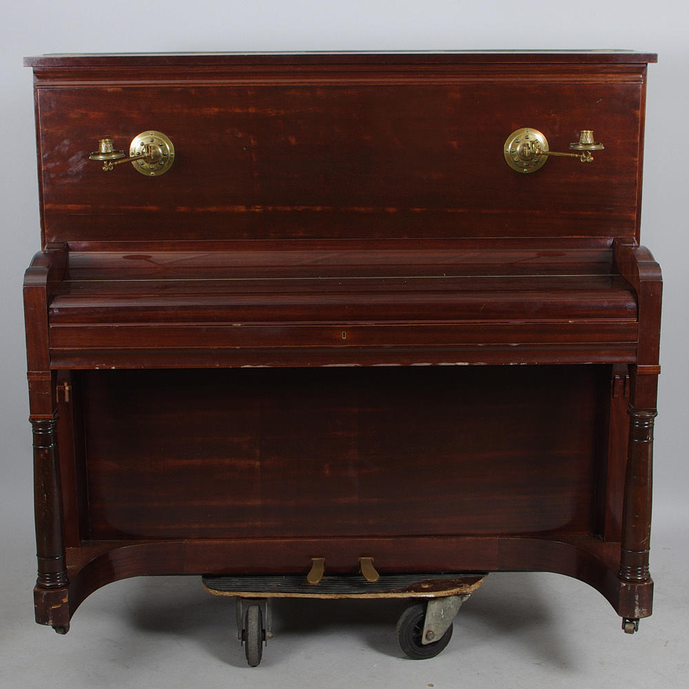 PIANO, Löfmark & Haglund, mahogny med lampetter i mässing.