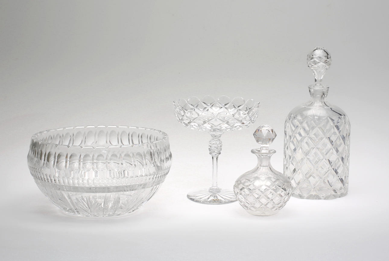 GLASFÖREMÅL, 4 st, Kosta Glasbruk.