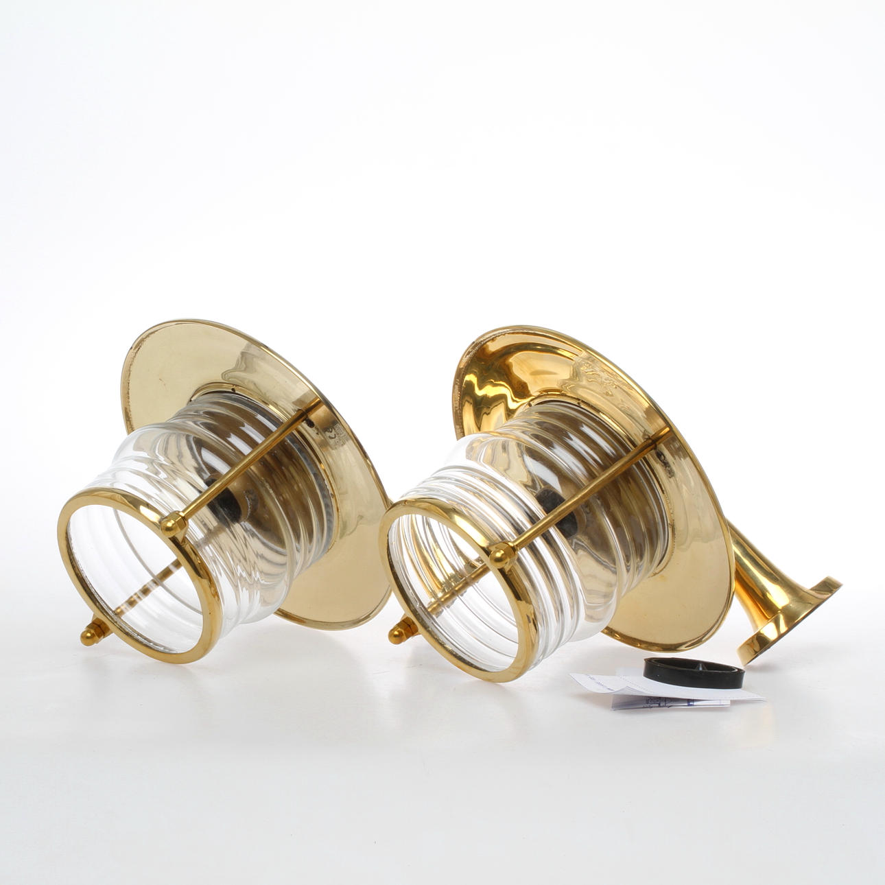 VÄGGLAMPOR, 2 st, mässing, Foresti & Saurdi, 2000-tal.