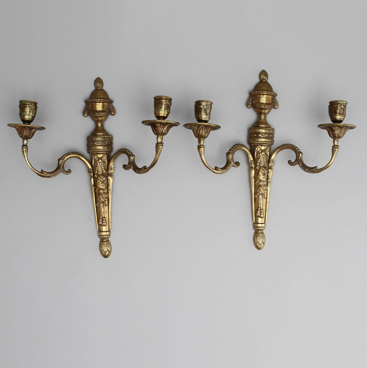 VÄGGLJUSSTAKAR, Louis XVI-stil, 1900-tal.