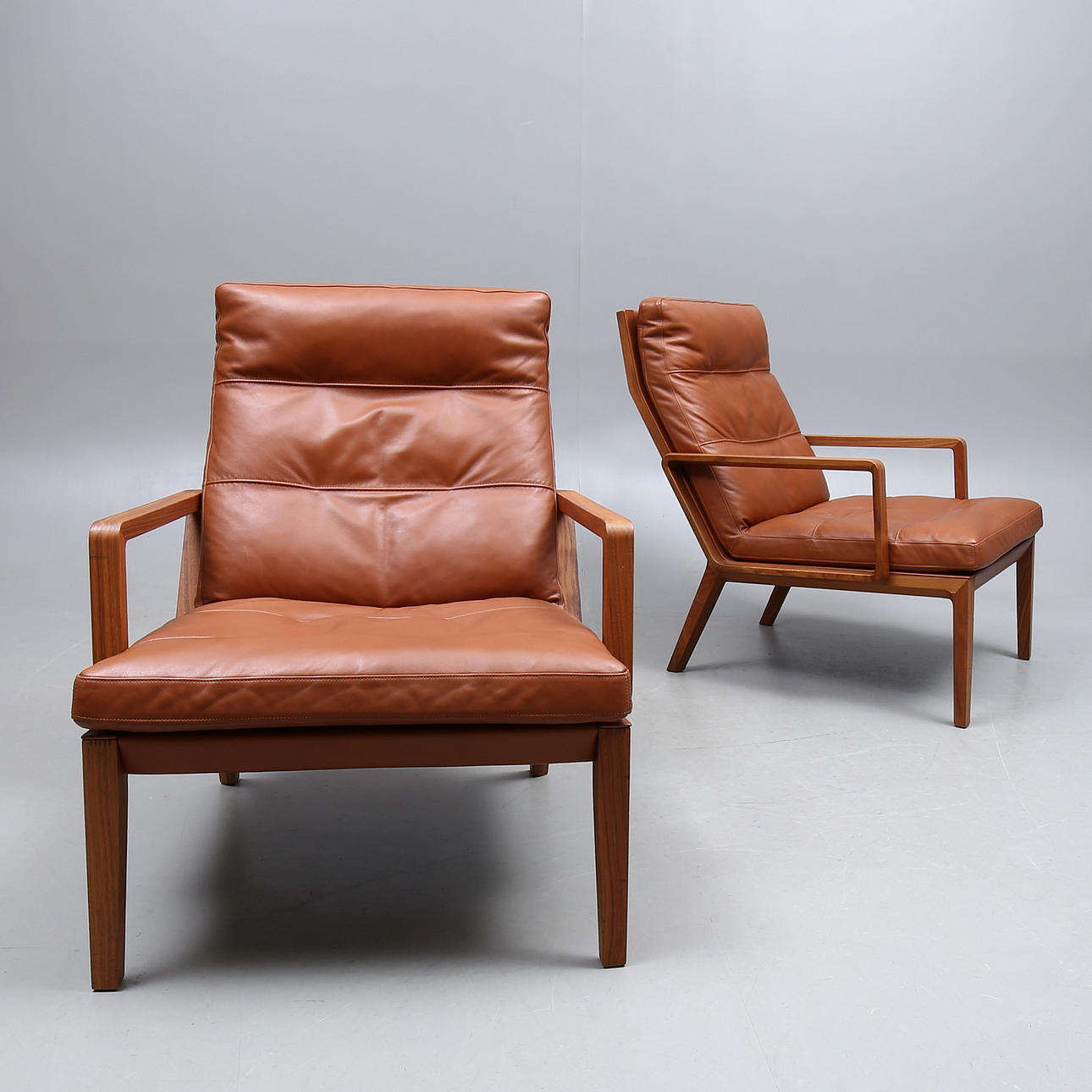 EOOS. Sessel, Paar, "Andoo Lounge", Walter Knoll, zeitgenössisch.