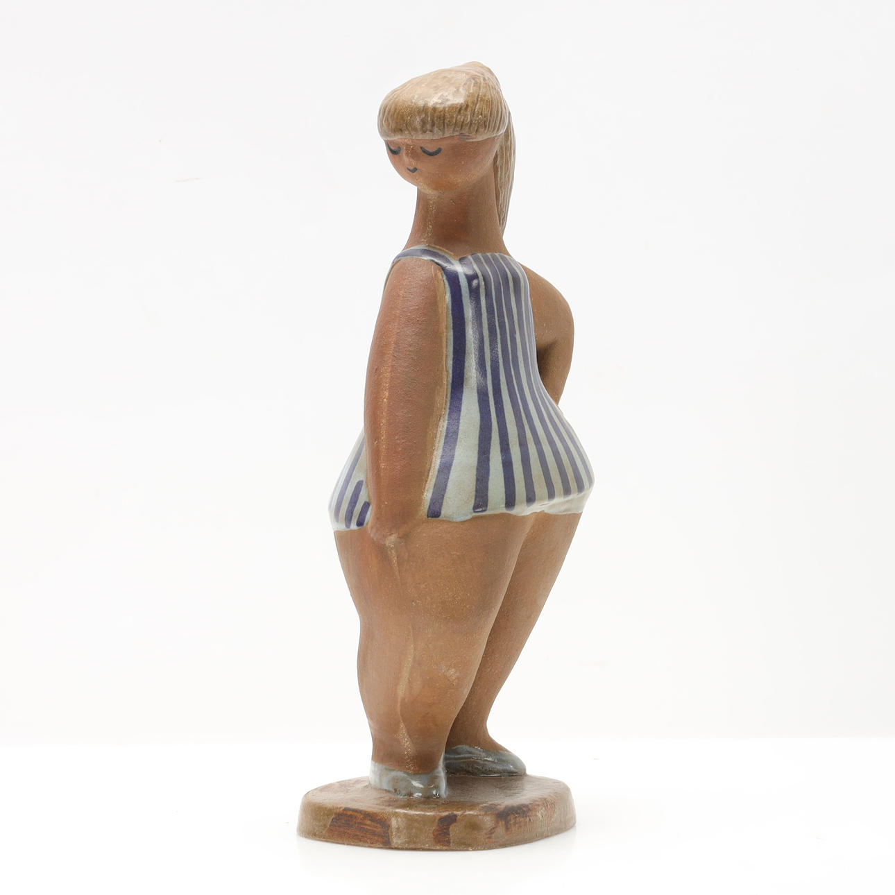 LISA LARSON. La estatuilla, "Dora", gres, Gustavsberg.