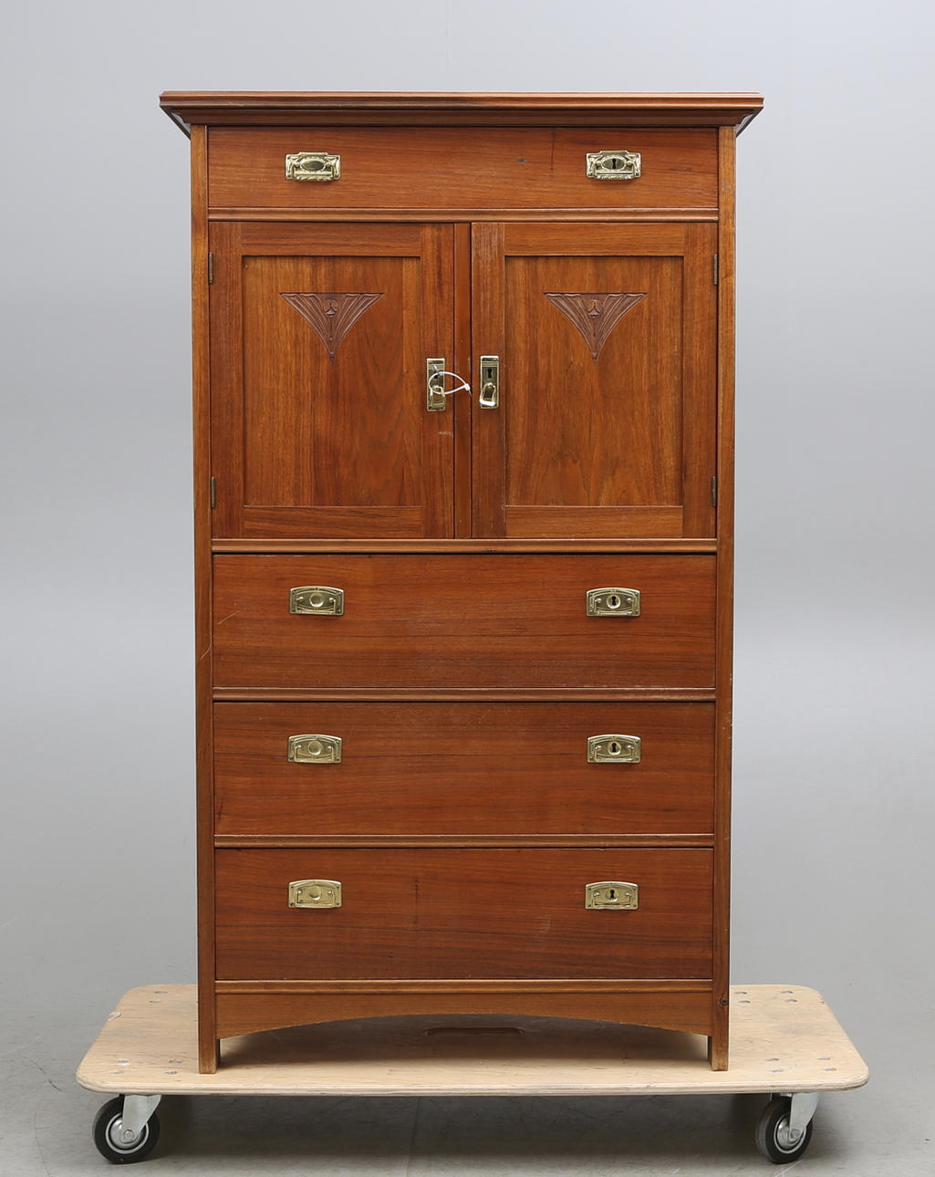 BYRÅ, jugend, 1900-talets första kvartal.