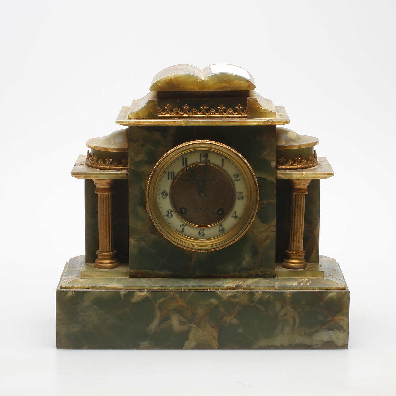 BORDSUR, Sanders & Company, London, 1900-talets första hälft.