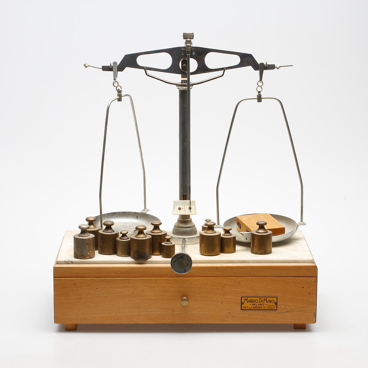 VÅG, Mario Di Maio, Milano, Italien.