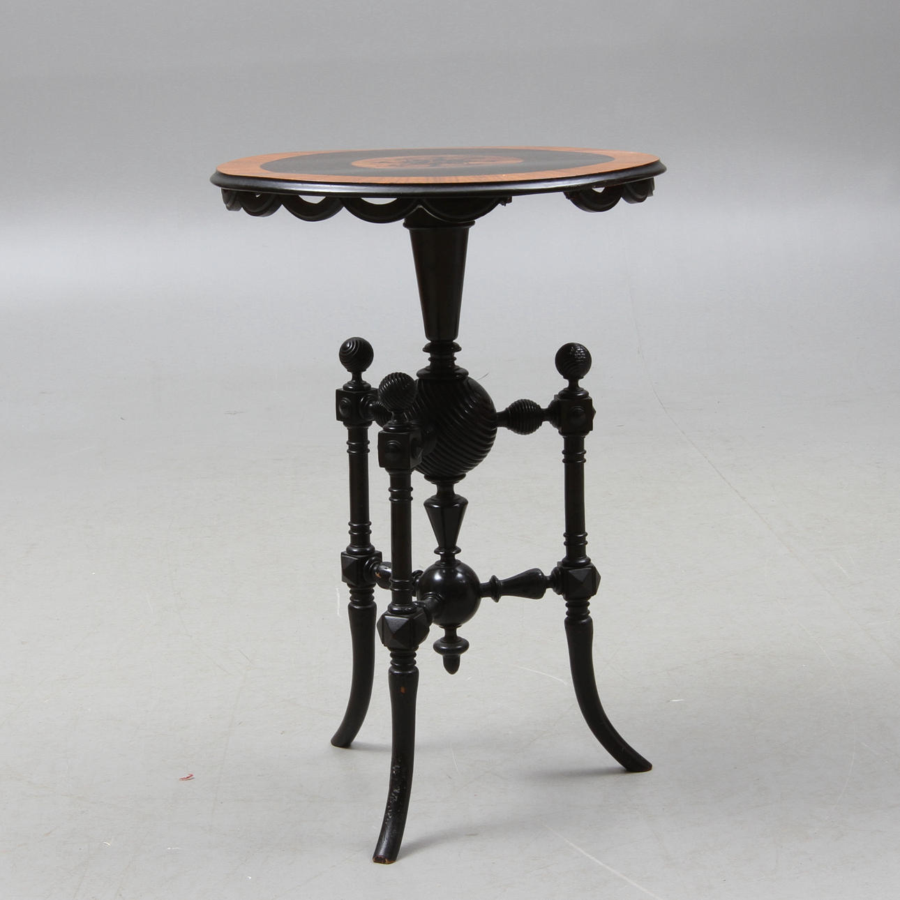 BORD, omkring sekelskiftet 1900.