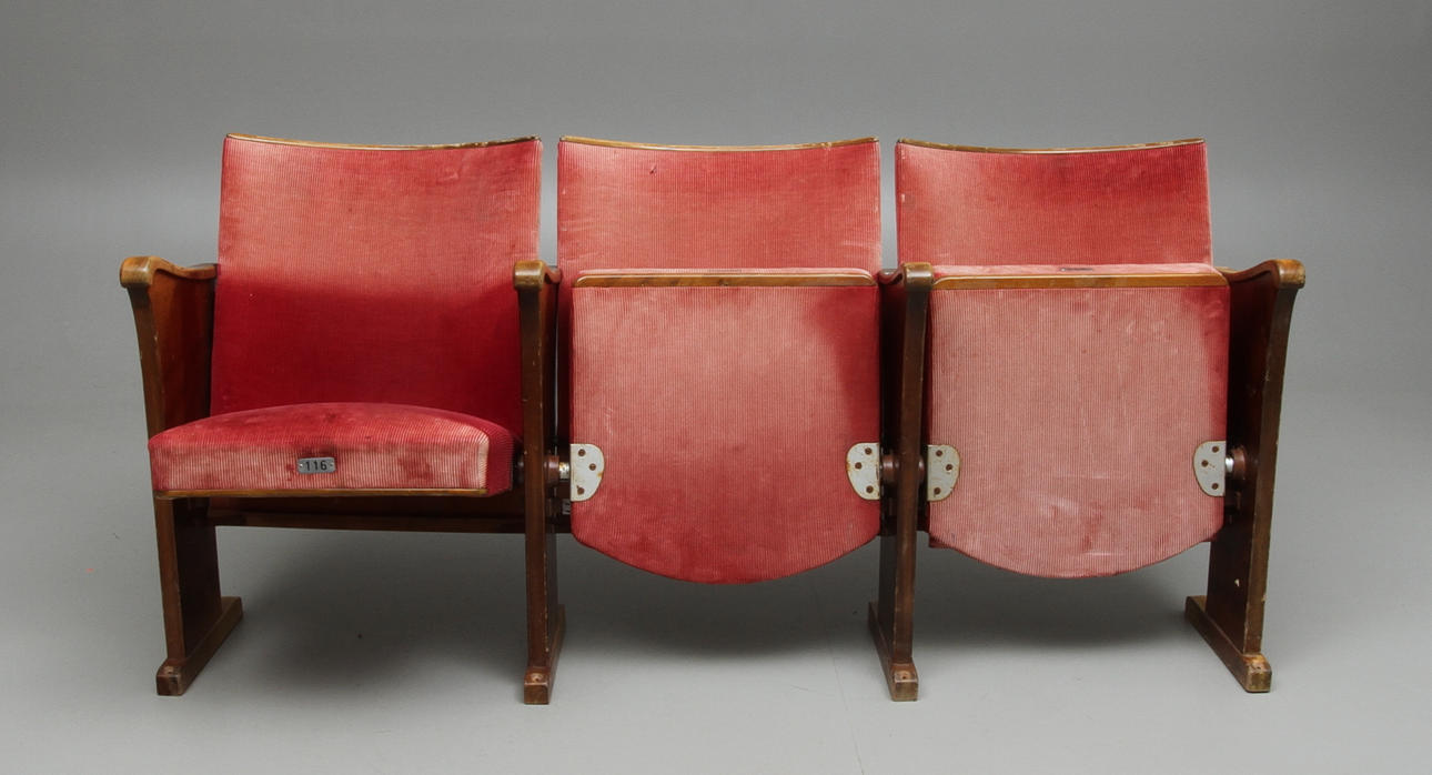 BIOGRAFBÄNK, tresits, 1900-tal.