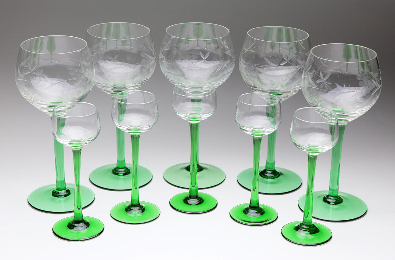 5 antique wine glasses and 5 liqueur goblets.