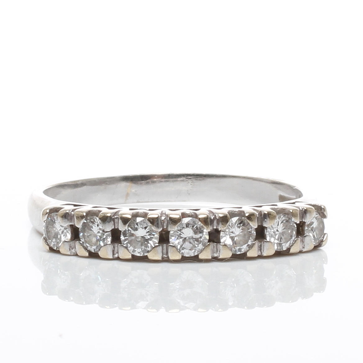 RING, 18k guld med diamanter om totalt ca 0,49ct, stämplad Egypten.