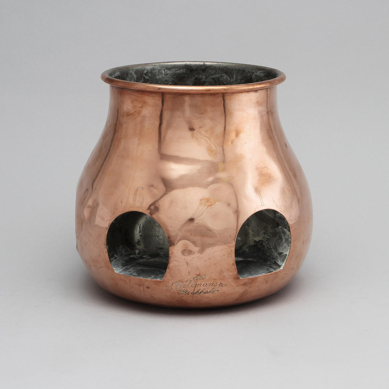 PUNCHKYLARE, koppar, stämplad Bellmansro Stockholm, 1900-talets tidigare hälft.