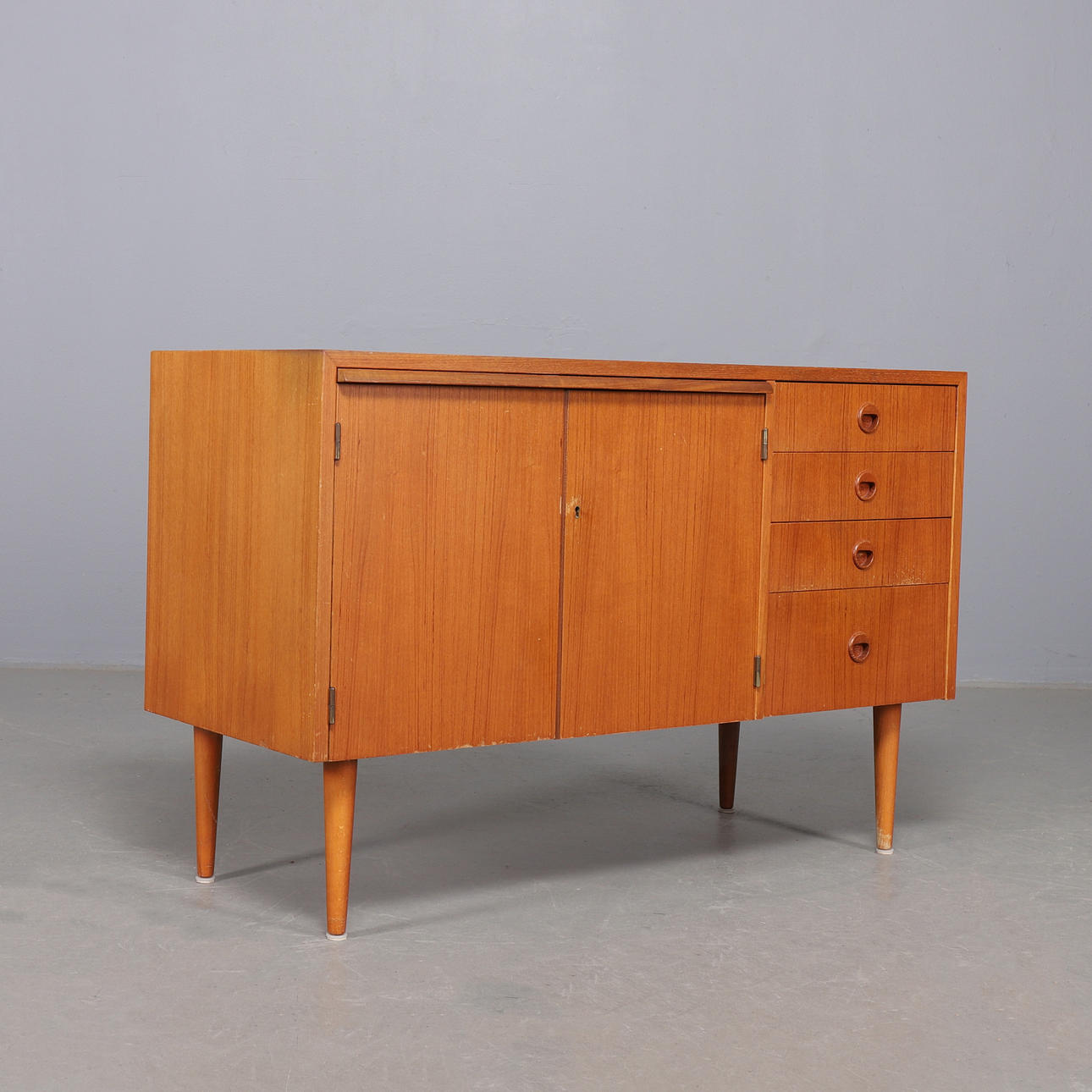 SKÄNK, teakfanér, 1950-tal.