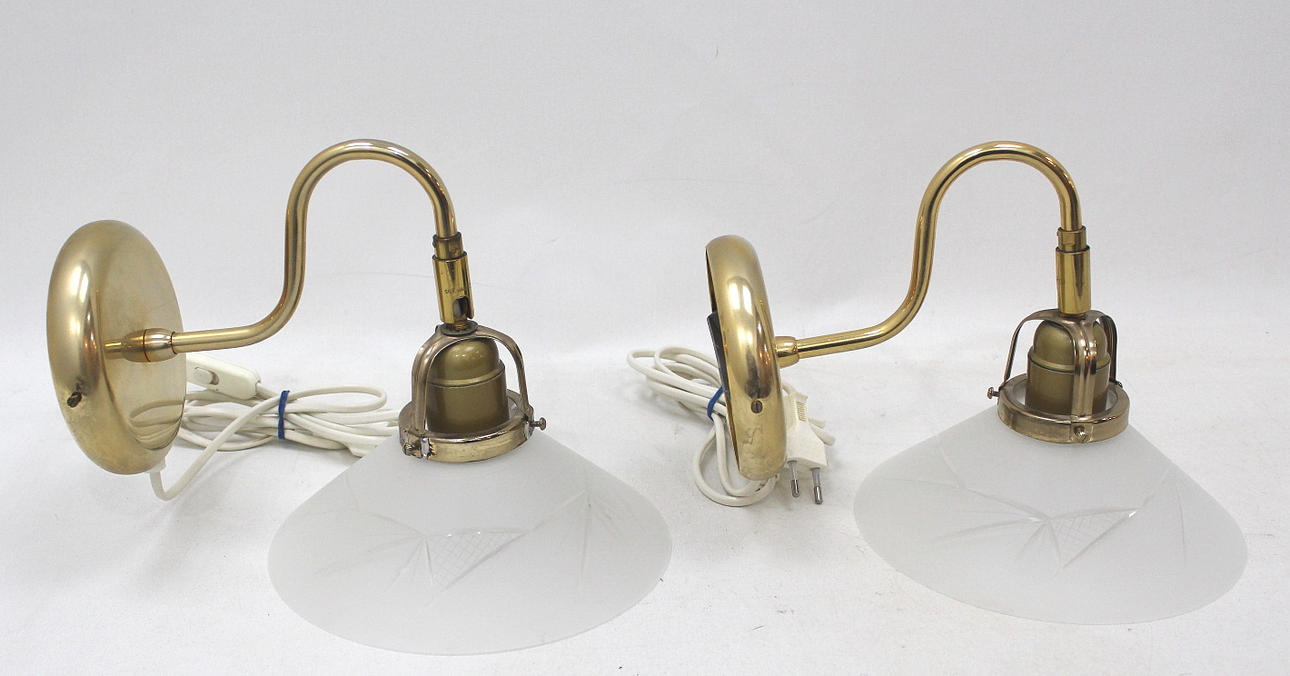 VÄGGLAMPOR paret, glas, mässing.
