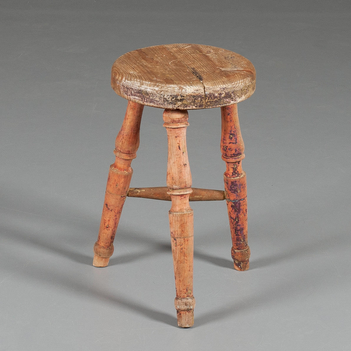 SCHEMEL. Eiche gedrechselt, Mitte 20. Jahrhundert.