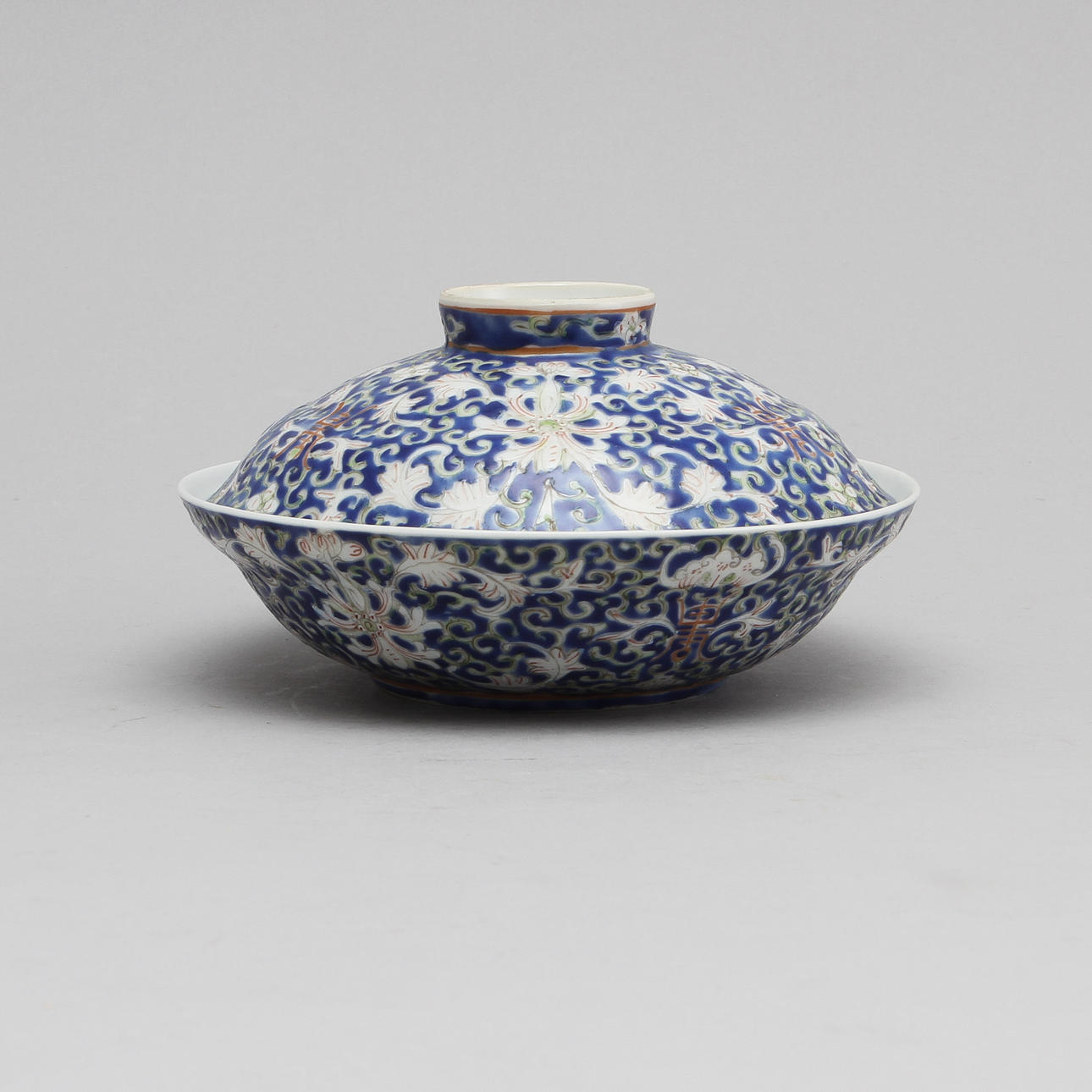 SKÅL med LOCK, porslin, Kina, guanxu/republik, 1800/1900-tal.